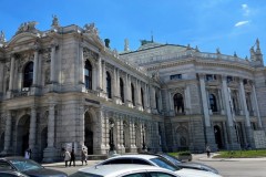 25_Opera